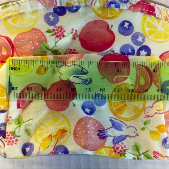 🍓 🆕 Brighton Zippered Fruit & Bird Wristlet Pouch – Fresh & Fun! 🆕 - Picture 5 of 15